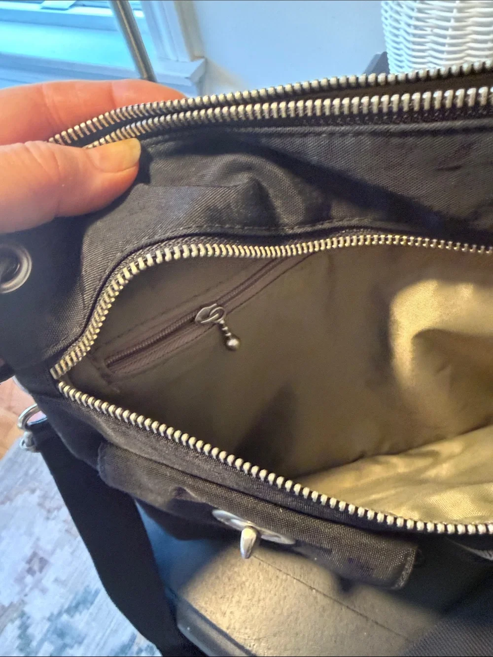 Baggallini Black Crossbody with Front Pockets and Silver Hardware